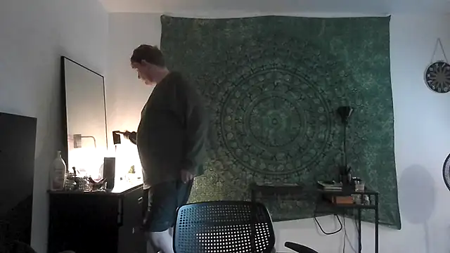 Snapshot of SilasRed chatting on December 2024 11:26:02 PM SilasRed online show from December 2024 11:26:02 PM