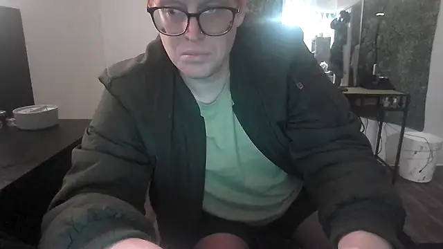 Snapshot of SilasRed chatting on January 2025 03:09:02 AM SilasRed online show from January 2025 03:09:02 AM