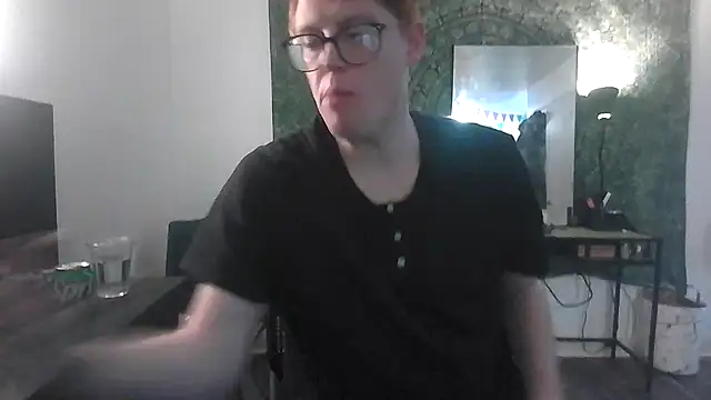 Snapshot of SilasRed chatting on January 2025 11:24:01 PM SilasRed online show from January 2025 11:24:01 PM