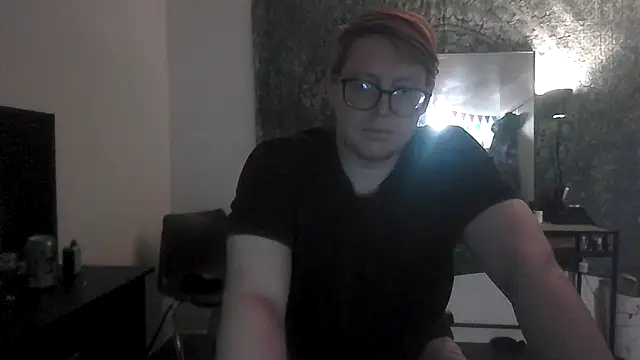 Snapshot of SilasRed chatting on January 2025 02:18:01 AM SilasRed online show from January 2025 02:18:01 AM