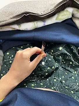 Snapshot of taro-321 chatting on January 2025 02:00:02 AM taro-321 online show from January 2025 02:00:02 AM