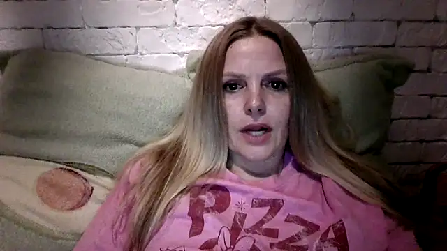 Snapshot of Angel_girllovemy chatting on February 2026 07:39:01 PM Angel girllovemy online show from February 2026 07:39:01 PM