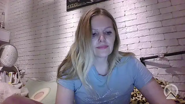 Snapshot of Angel_girllovemy chatting on February 2026 05:35:01 PM Angel girllovemy online show from February 2026 05:35:01 PM