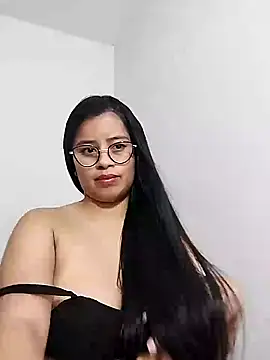 charlotte moineau online show from February 2025 01:43:01 AM