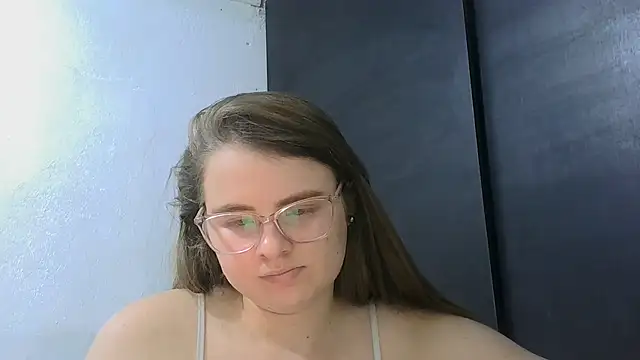 Snapshot of HellenMiyer1111 chatting on July 2026 08:02:01 PM HellenMiyer1111 online show from July 2026 08:02:01 PM
