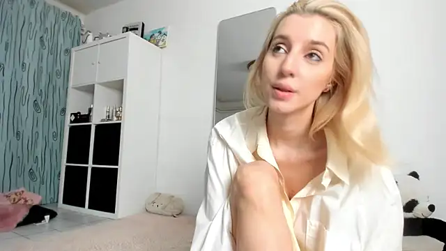 KenzieDawton online show from November 2025 04:38:02 PM