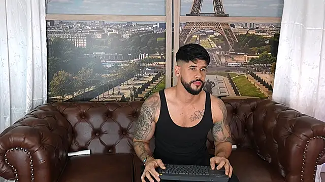 Snapshot of Petesevans chatting on May 2026 12:08:02 AM Petesevans online show from May 2026 12:08:02 AM