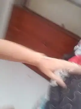 Snapshot of karlythoth@xh chatting on October 2025 01:07:01 PM karlythothxh online show from October 2025 01:07:01 PM