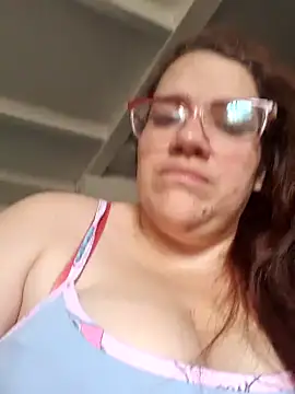 Snapshot of karlythoth@xh chatting on November 2025 07:02:02 PM karlythothxh online show from November 2025 07:02:02 PM