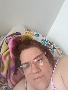 Snapshot of karlythoth@xh chatting on December 2025 03:30:02 PM karlythothxh online show from December 2025 03:30:02 PM