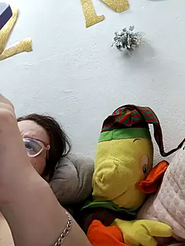 Snapshot of karlythoth@xh chatting on December 2025 02:43:02 PM karlythothxh online show from December 2025 02:43:02 PM