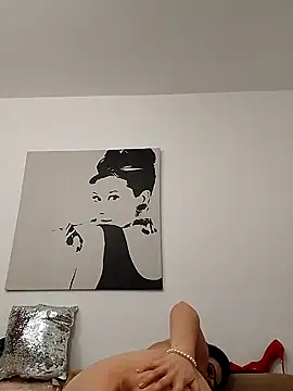 Snapshot of RebeccaNoble chatting on February 2025 02:37:01 PM RebeccaNoble online show from February 2025 02:37:01 PM