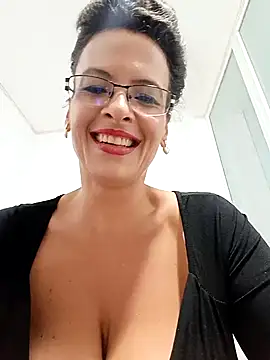 Snapshot of RebeccaNoble chatting on September 2025 06:30:02 PM RebeccaNoble online show from September 2025 06:30:02 PM