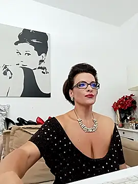 Snapshot of RebeccaNoble chatting on September 2025 06:33:01 PM RebeccaNoble online show from September 2025 06:33:01 PM