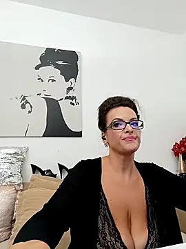 Snapshot of RebeccaNoble chatting on October 2025 11:41:02 AM RebeccaNoble online show from October 2025 11:41:02 AM