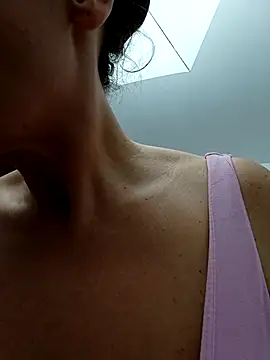 Snapshot of RebeccaNoble chatting on November 2025 12:59:02 PM RebeccaNoble online show from November 2025 12:59:02 PM