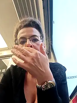 Snapshot of RebeccaNoble chatting on November 2025 12:19:02 PM RebeccaNoble online show from November 2025 12:19:02 PM