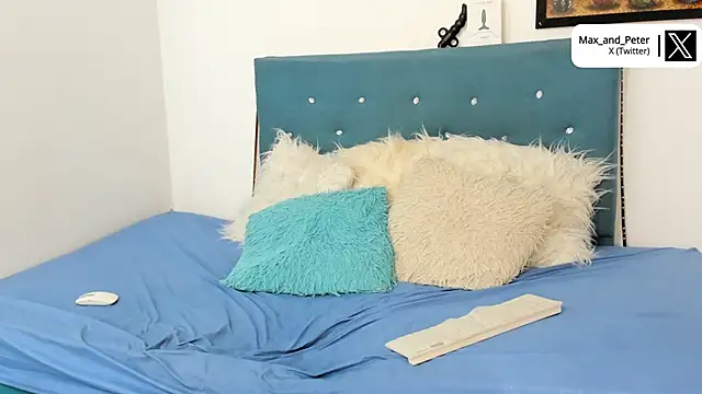 Snapshot of Max_and_Peter chatting on January 2025 07:24:01 PM Max and Peter online show from January 2025 07:24:01 PM