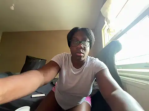 Snapshot of blacksexybeauty31 chatting on June 2026 12:20:02 PM blacksexybeauty31 online show from June 2026 12:20:02 PM