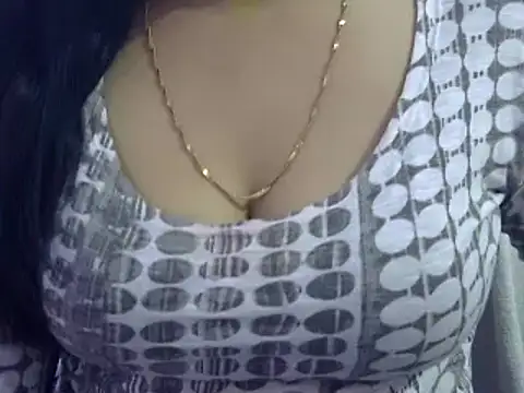 Snapshot of Your_wild_Dia chatting on February 2025 05:26:01 AM Your wild Dia online show from February 2025 05:26:01 AM