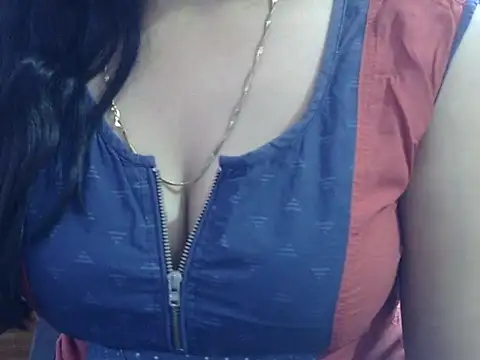 Snapshot of Your_wild_Dia chatting on March 2025 06:37:02 AM Your wild Dia online show from March 2025 06:37:02 AM