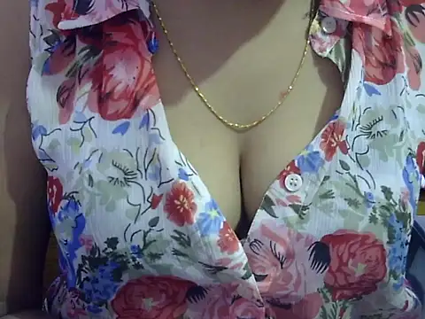 Snapshot of Your_wild_Dia chatting on September 2025 06:29:02 PM Your wild Dia online show from September 2025 06:29:02 PM