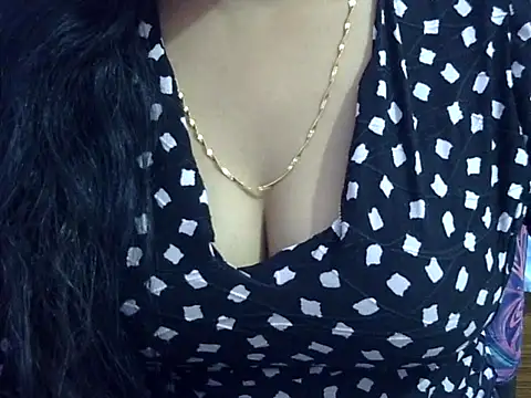 Snapshot of Your_wild_Dia chatting on December 2025 07:07:01 PM Your wild Dia online show from December 2025 07:07:01 PM