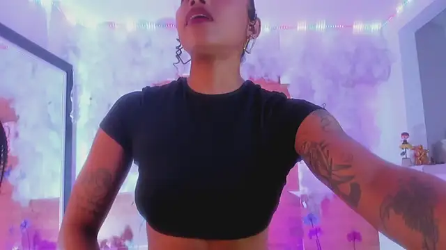 kelly thomson online show from March 2025 09:22:01 PM