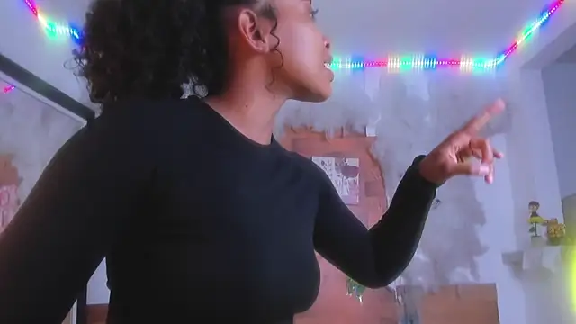 kelly thomson online show from March 2025 09:56:02 PM