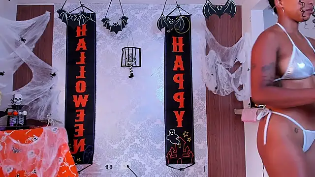 kelly thomson online show from October 2025 01:56:02 PM