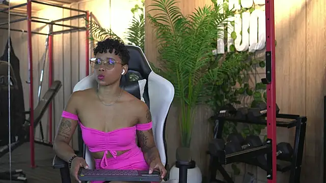 kelly thomson online show from July 2026 12:54:02 PM