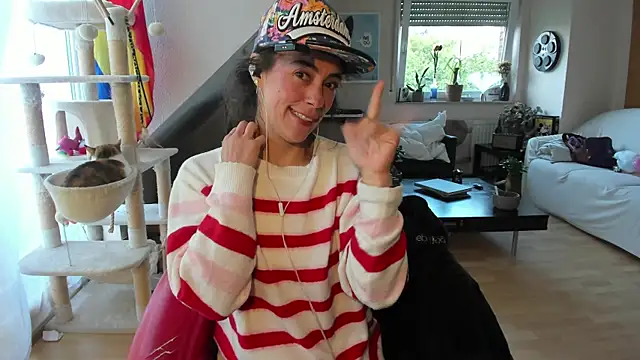 Snapshot of tinny_williams chatting on September 2025 06:23:02 AM tinny williams online show from September 2025 06:23:02 AM