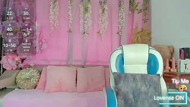 Snapshot of SammyGirlTS chatting on November 2025 02:49:01 PM SammyGirlTS online show from November 2025 02:49:01 PM