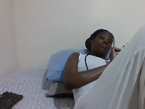 Snapshot of sweetelle09 chatting on February 2025 07:38:02 PM sweetelle09 online show from February 2025 07:38:02 PM