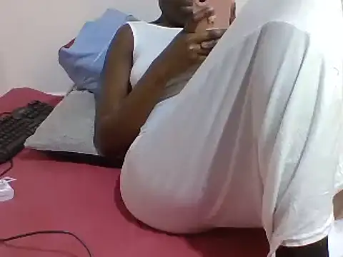 Snapshot of sweetelle09 chatting on March 2025 07:58:02 PM sweetelle09 online show from March 2025 07:58:02 PM