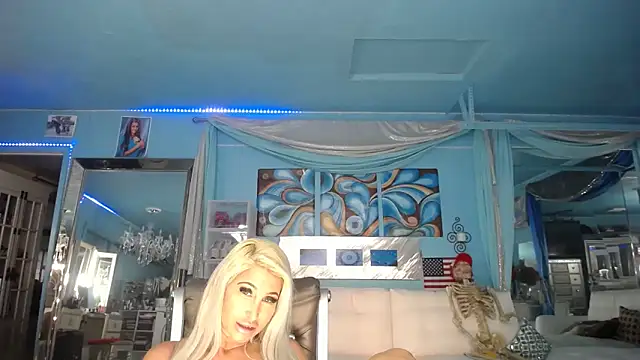 Snapshot of ADRIANNA_FOX chatting on February 2025 12:08:01 PM ADRIANNA FOX online show from February 2025 12:08:01 PM