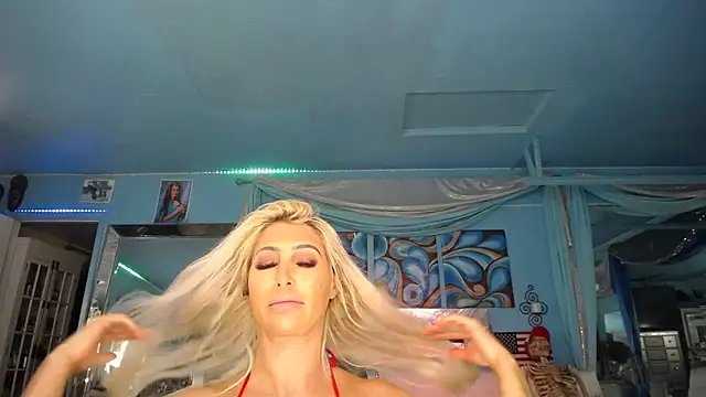 Snapshot of ADRIANNA_FOX chatting on March 2025 07:37:02 AM ADRIANNA FOX online show from March 2025 07:37:02 AM