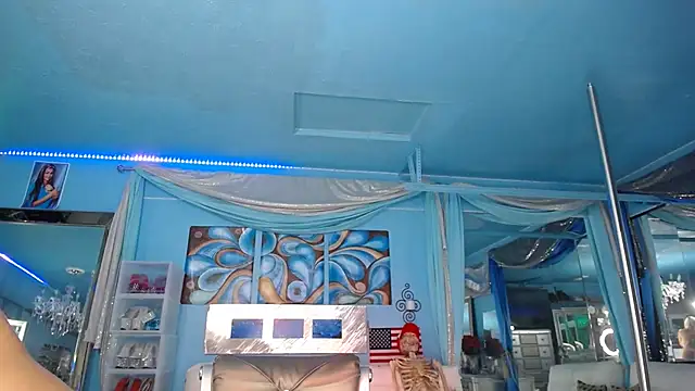 Snapshot of ADRIANNA_FOX chatting on September 2025 07:42:01 AM ADRIANNA FOX online show from September 2025 07:42:01 AM