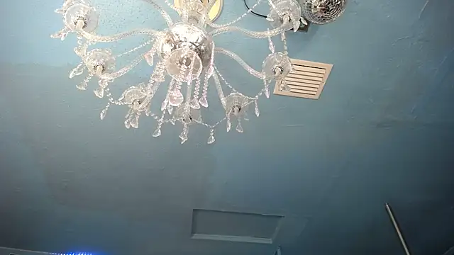 Snapshot of ADRIANNA_FOX chatting on December 2025 08:14:02 PM ADRIANNA FOX online show from December 2025 08:14:02 PM