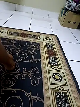 MrRight90 online show from December 2025 04:56:01 PM