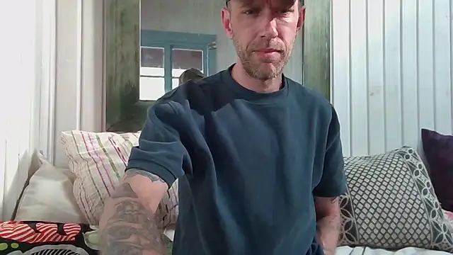 Snapshot of Stock-Holmes chatting on June 2026 03:43:01 PM Stock-Holmes online show from June 2026 03:43:01 PM