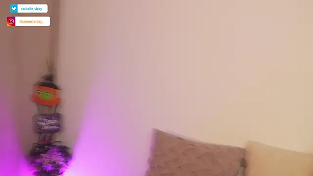 Snapshot of vicky_rachell chatting on October 2025 03:24:02 PM vicky rachell online show from October 2025 03:24:02 PM