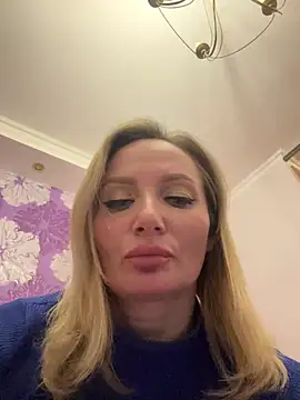 Snapshot of AngelOxy chatting on December 2024 05:31:01 PM AngelOxy online show from December 2024 05:31:01 PM