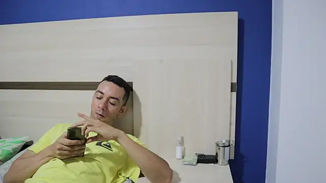 funcouple1985 online show from December 2024 12:44:01 AM