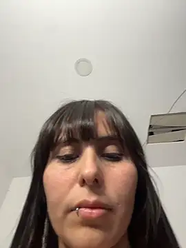 Snapshot of valeska69col chatting on December 2025 05:12:02 AM valeska69col online show from December 2025 05:12:02 AM