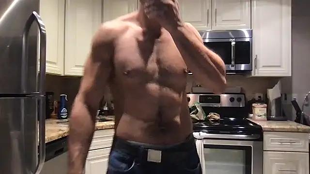 Snapshot of BigGuyMuscle chatting on November 2025 04:55:01 PM BigGuyMuscle online show from November 2025 04:55:01 PM