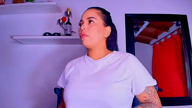 alexaa walker online show from February 2025 12:00:02 PM