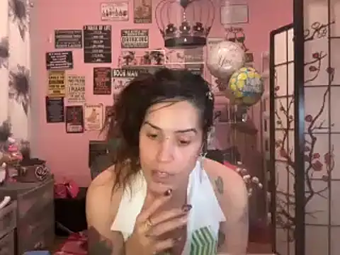 latinacubana online show from December 2024 08:37:02 AM