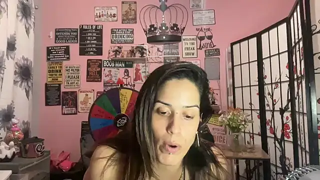 latinacubana online show from February 2025 04:14:01 AM