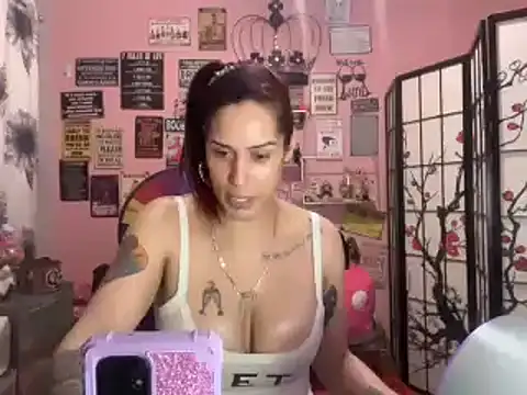 latinacubana online show from March 2025 10:16:02 AM